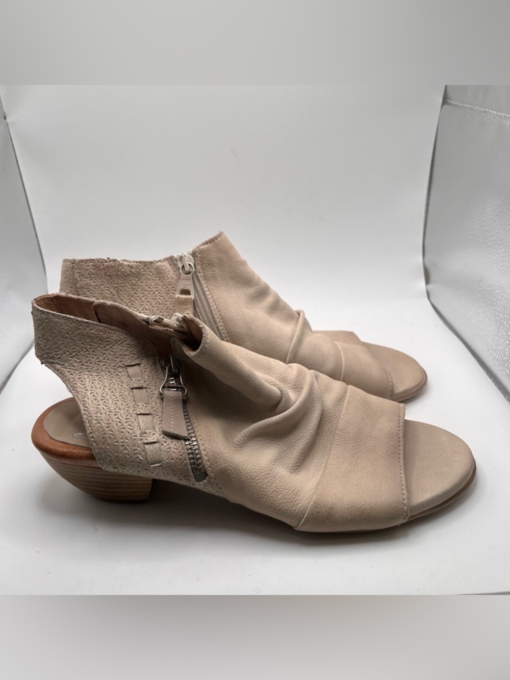 MIZ MOOZ Carla Peep Toe Bootie In Linen Open-Toe Low Heel Sandal size 40 US 9.5 - Picture 2 of 9